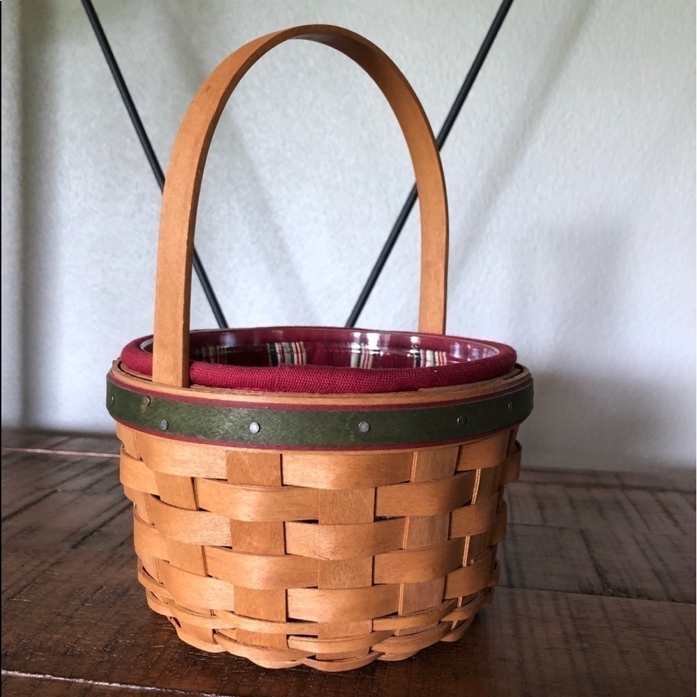 Longaberger Holiday Helper Basket With Liner And Protecter